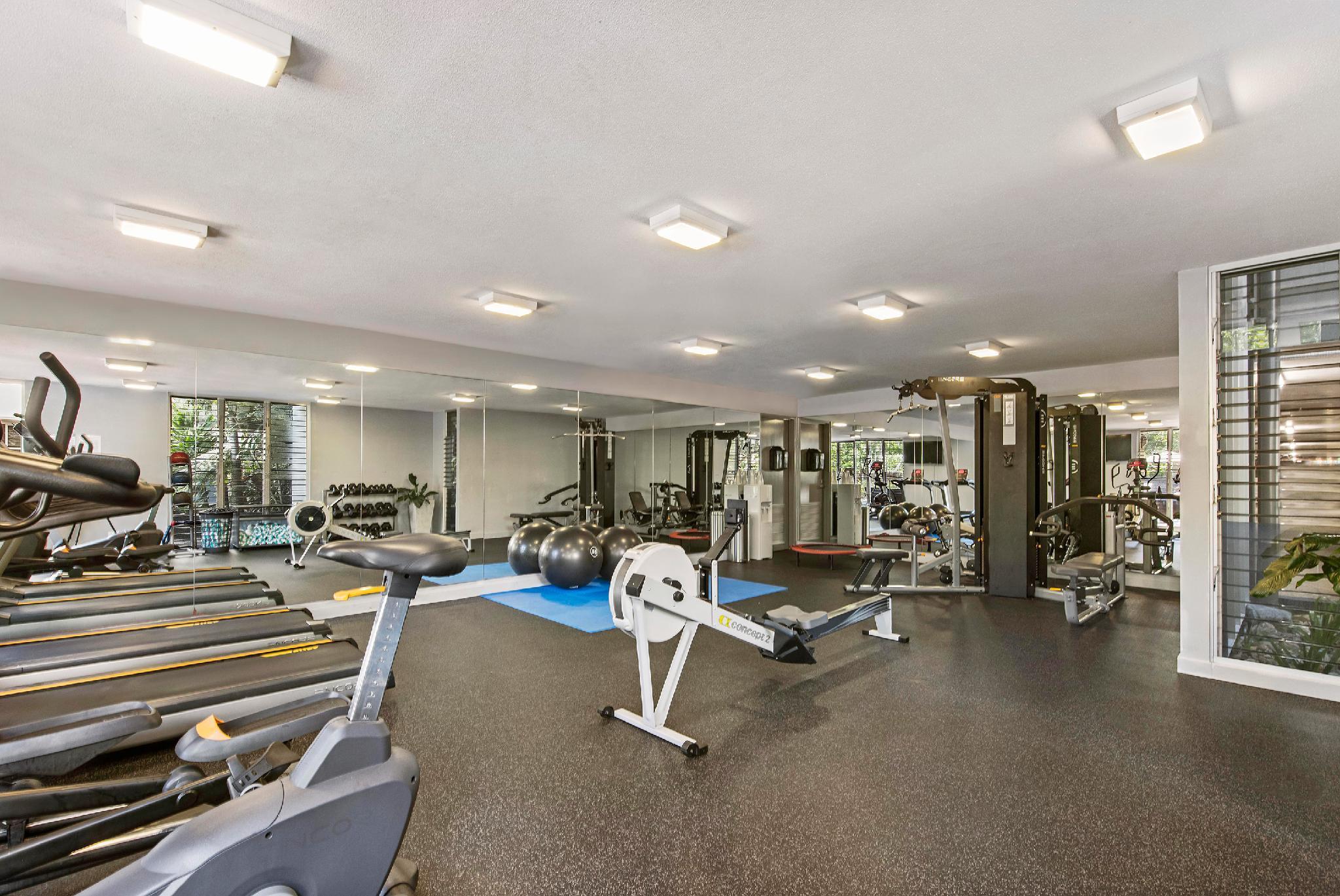 Peppers Noosa Resort And Villas Kültér fotó The gym at the University of Bath