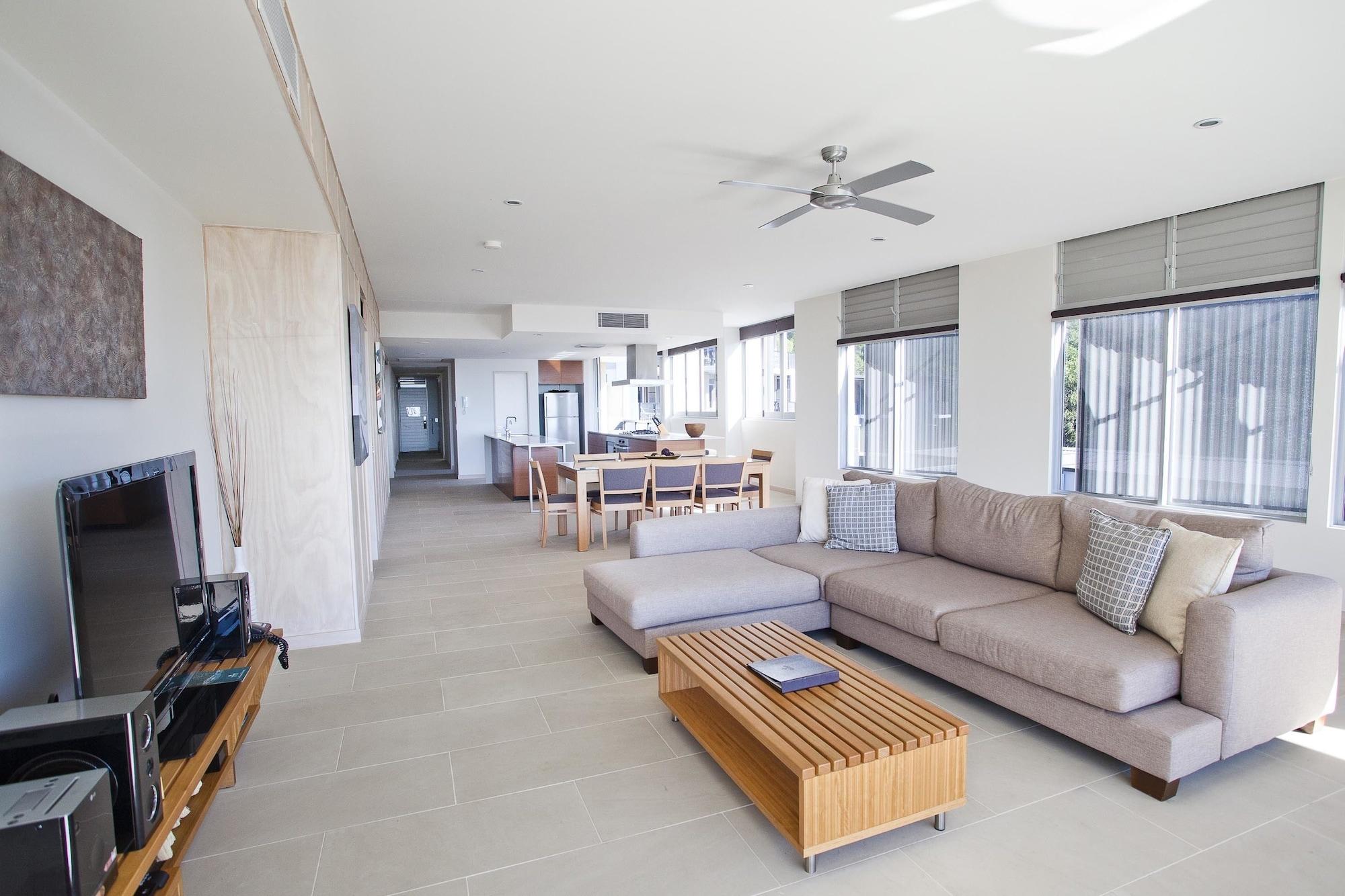 Peppers Noosa Resort And Villas Kültér fotó A living room in a modern house