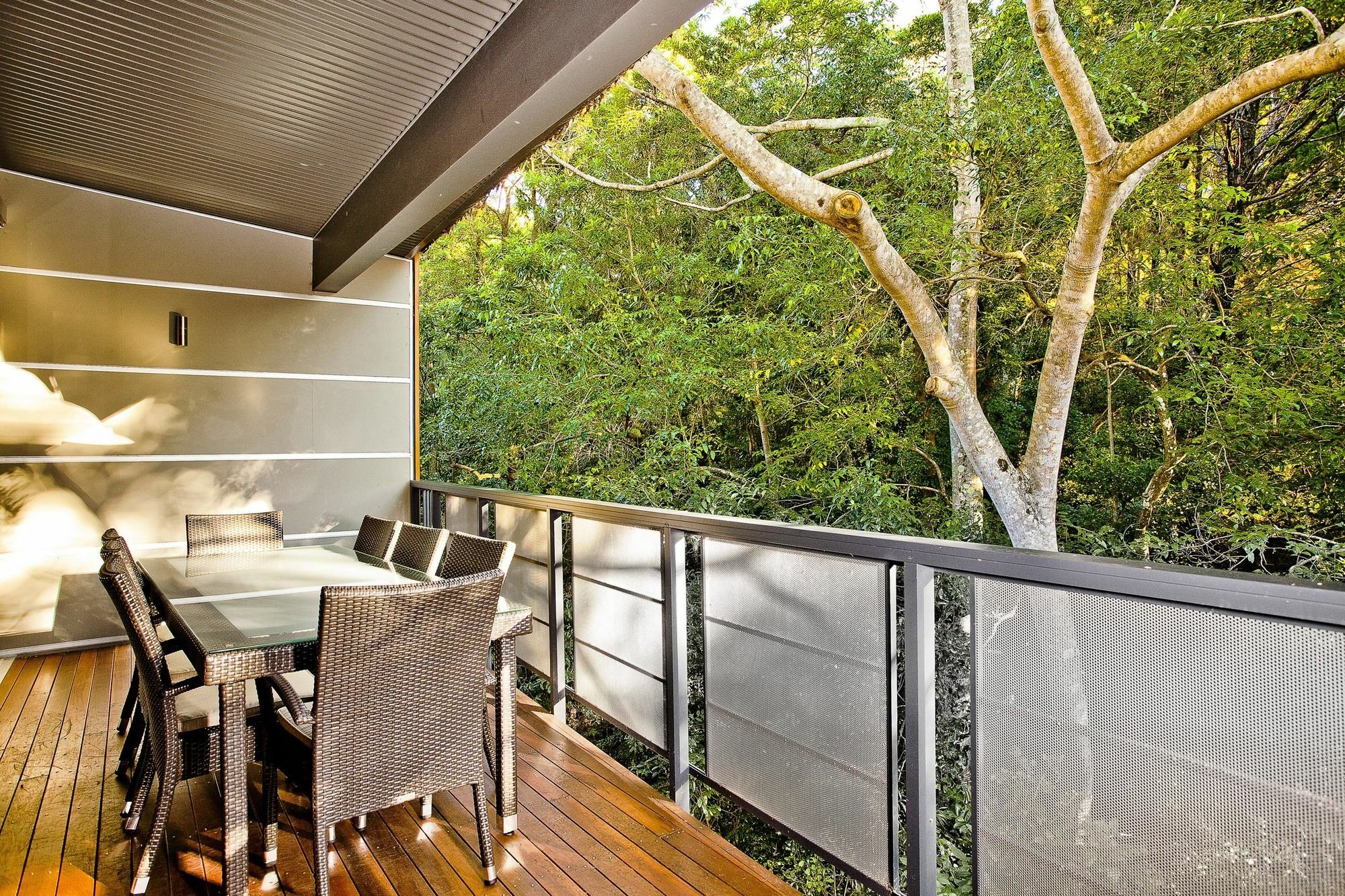 Peppers Noosa Resort And Villas Kültér fotó A balcony