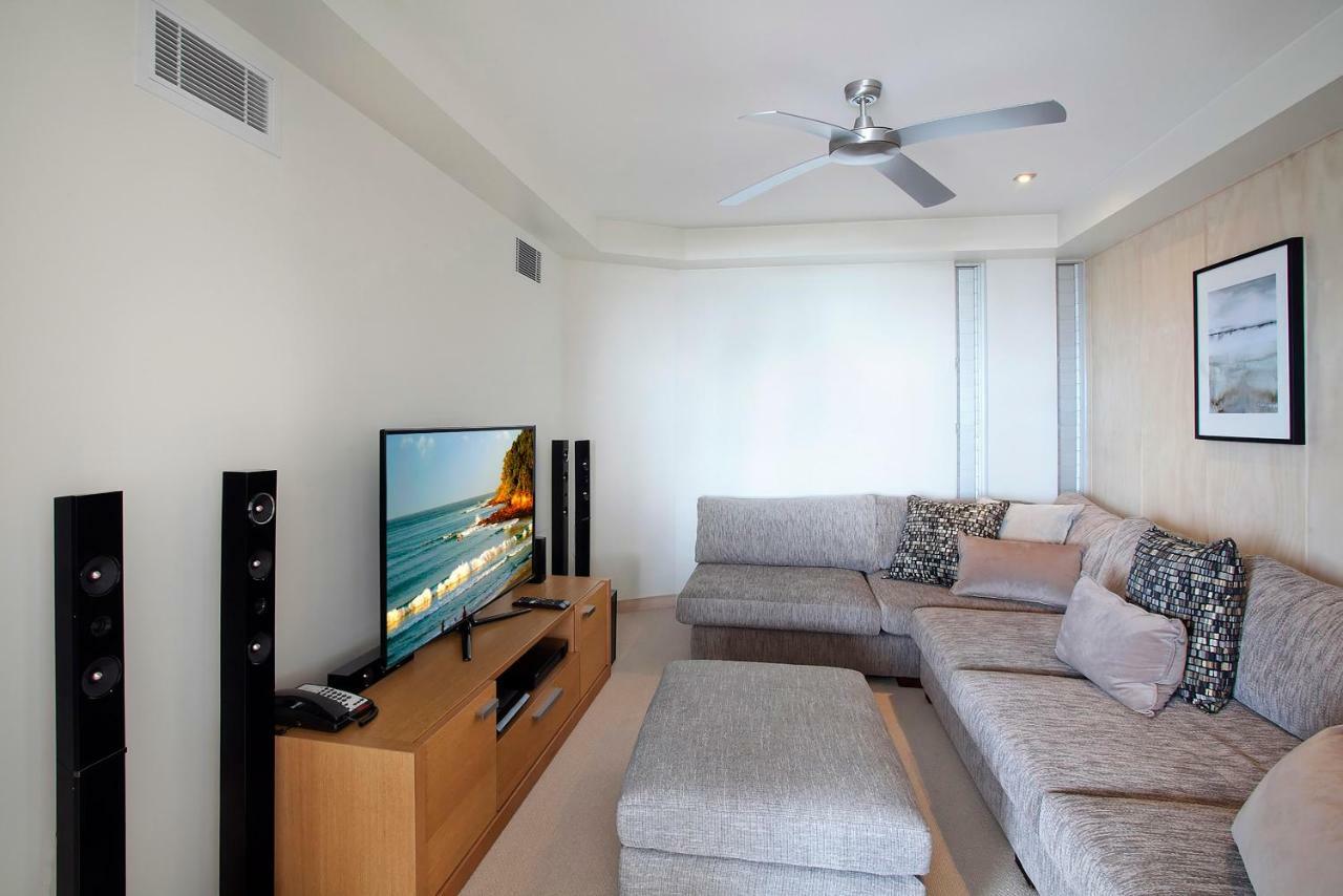 Peppers Noosa Resort And Villas Kültér fotó A home theater